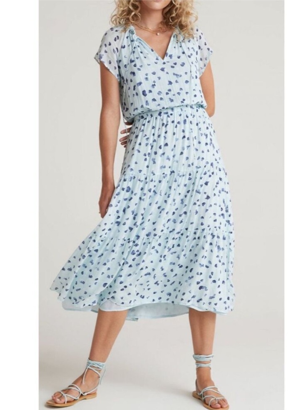 BELLA DAHL Flutter Raglan Maxi Tier Dress in Seaspray Dots Sise Small